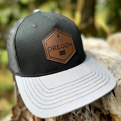 Explore Oregon Curved bill snapback Black