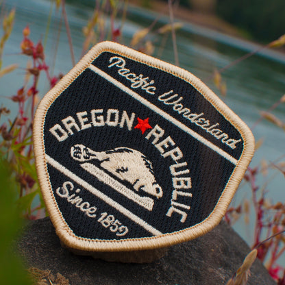 Oregon Republic Beaver Pacific Wonderland | Iron-on Embroidered Patch